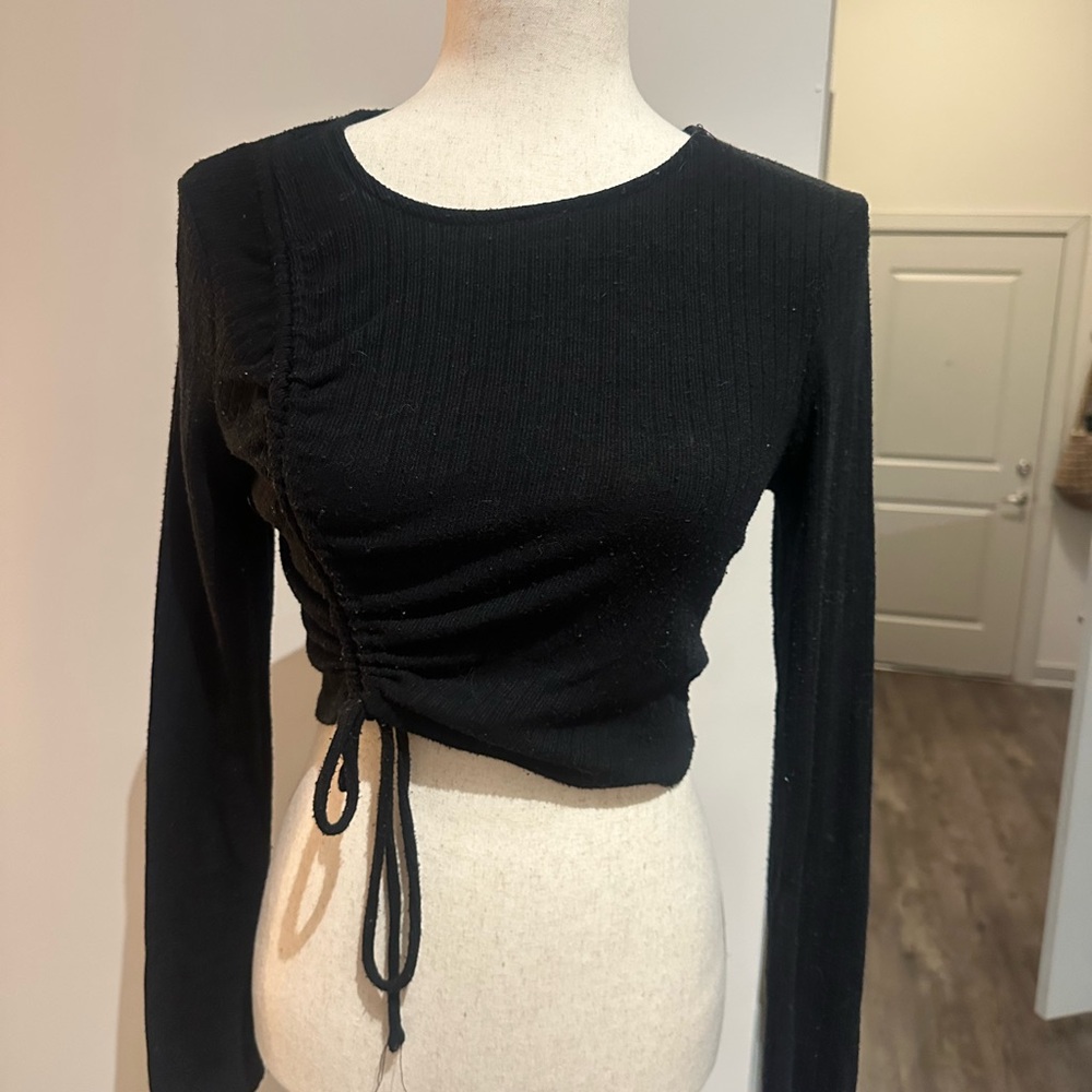 Black Ruched Tie-Waist Long Sleeve Crop Top